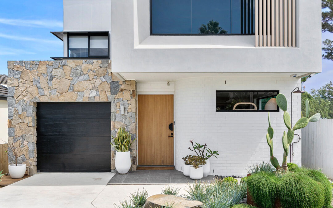 A stunning, modern coastal home – how you can start with one of our designs as inspiration and end up with a completely custom designed home.